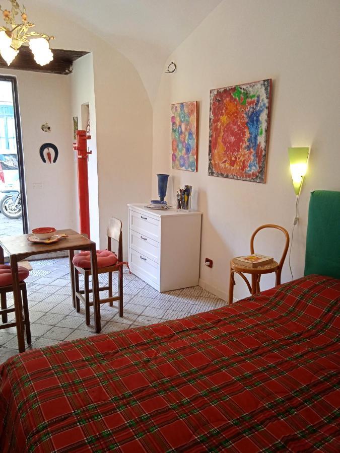 Il Cortiletto, Spazio Alla Fantasia Apartment Napoli Exterior foto