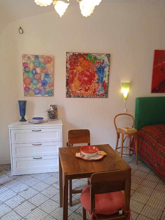 Il Cortiletto, Spazio Alla Fantasia Apartment Napoli Exterior foto